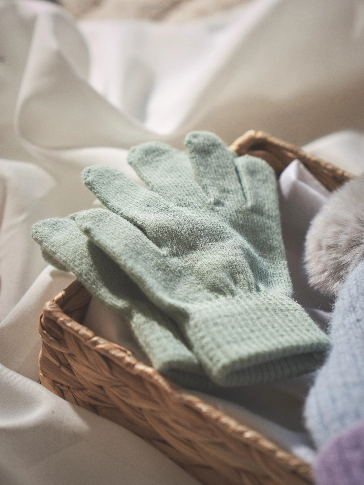 Magic gloves for children - Image 12