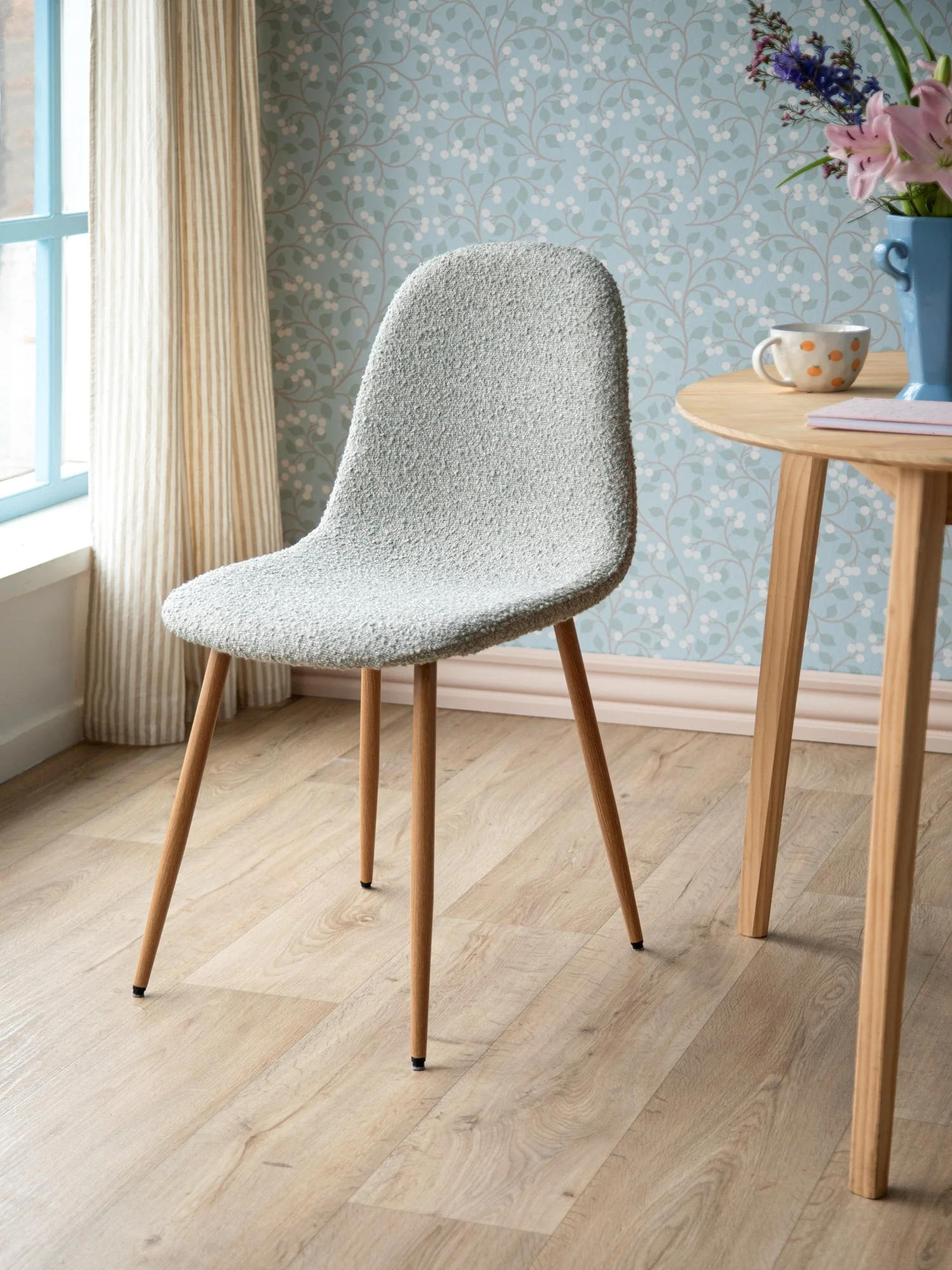 Stóll með bouclé áklæði - Clara - Image 7