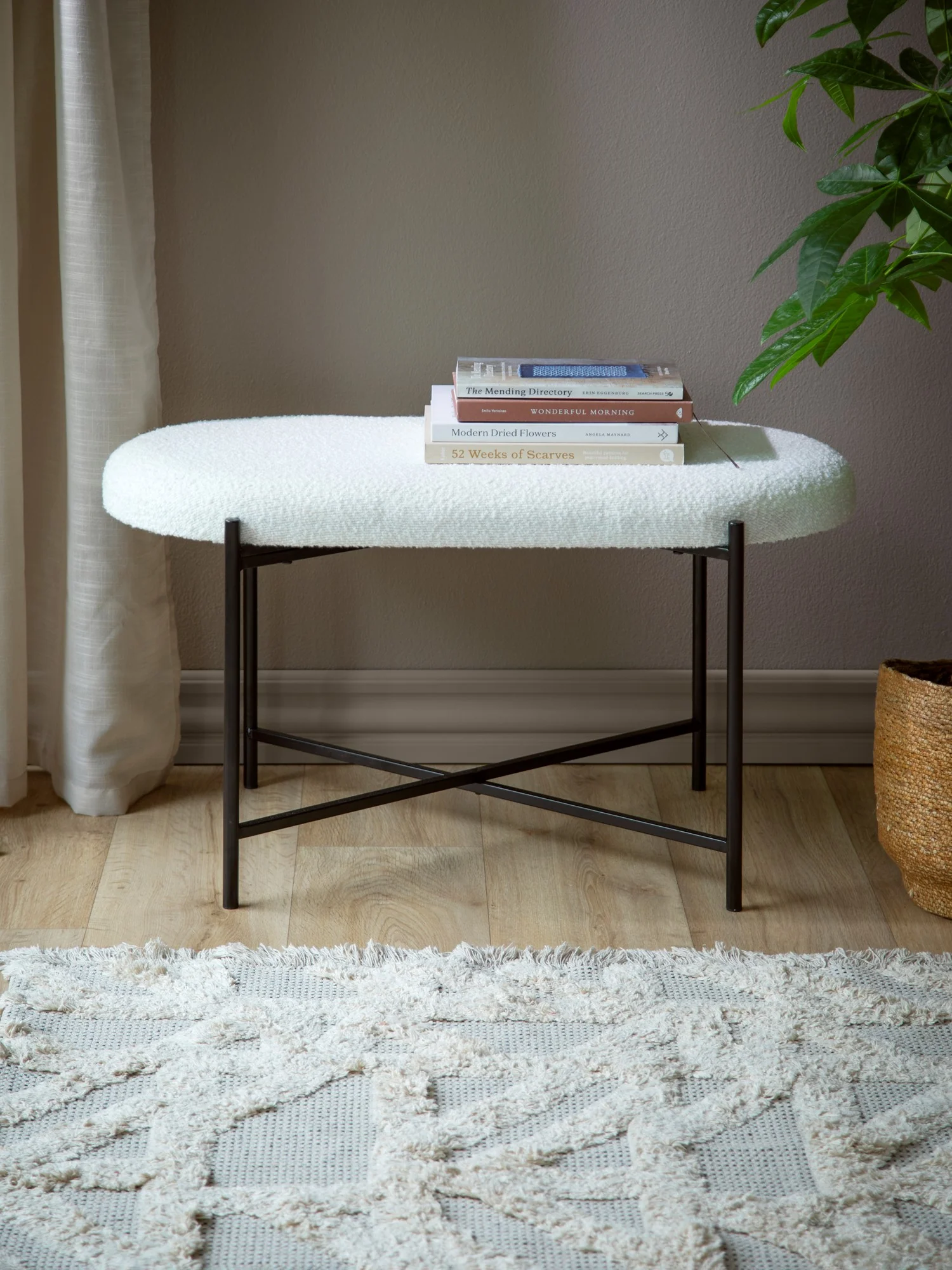 Bekkur með bouclé áklæði - Image 3