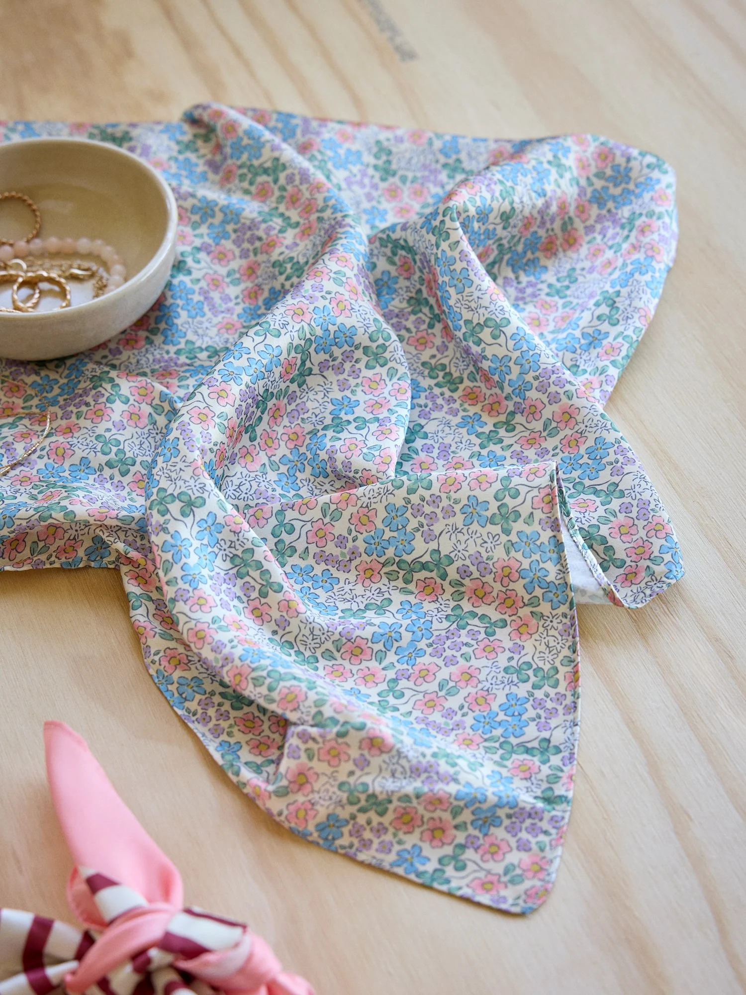 Satin scarf - Image 2
