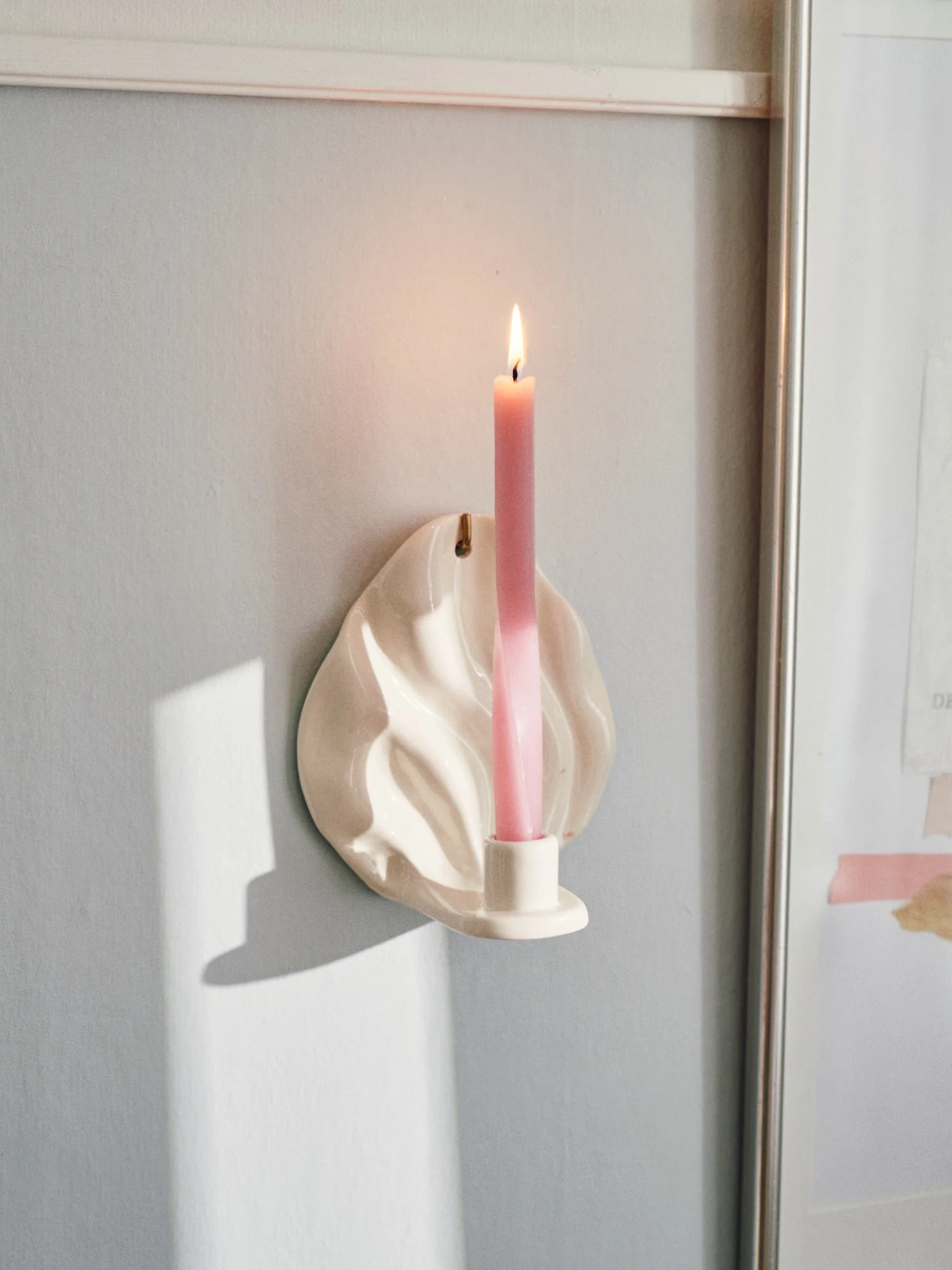 Kertastjaki á vegginn - Image 4