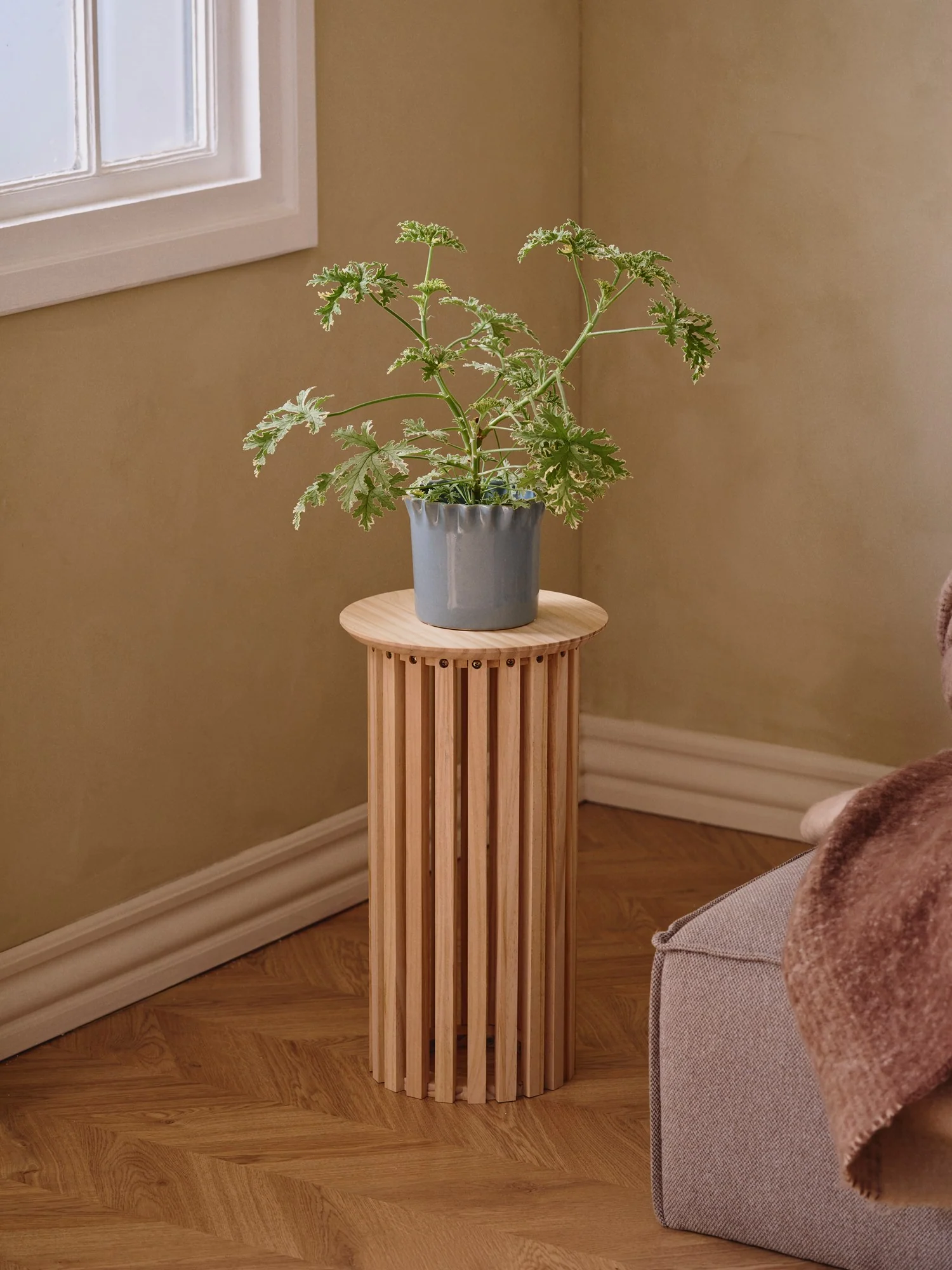 Pedestal - Image 3