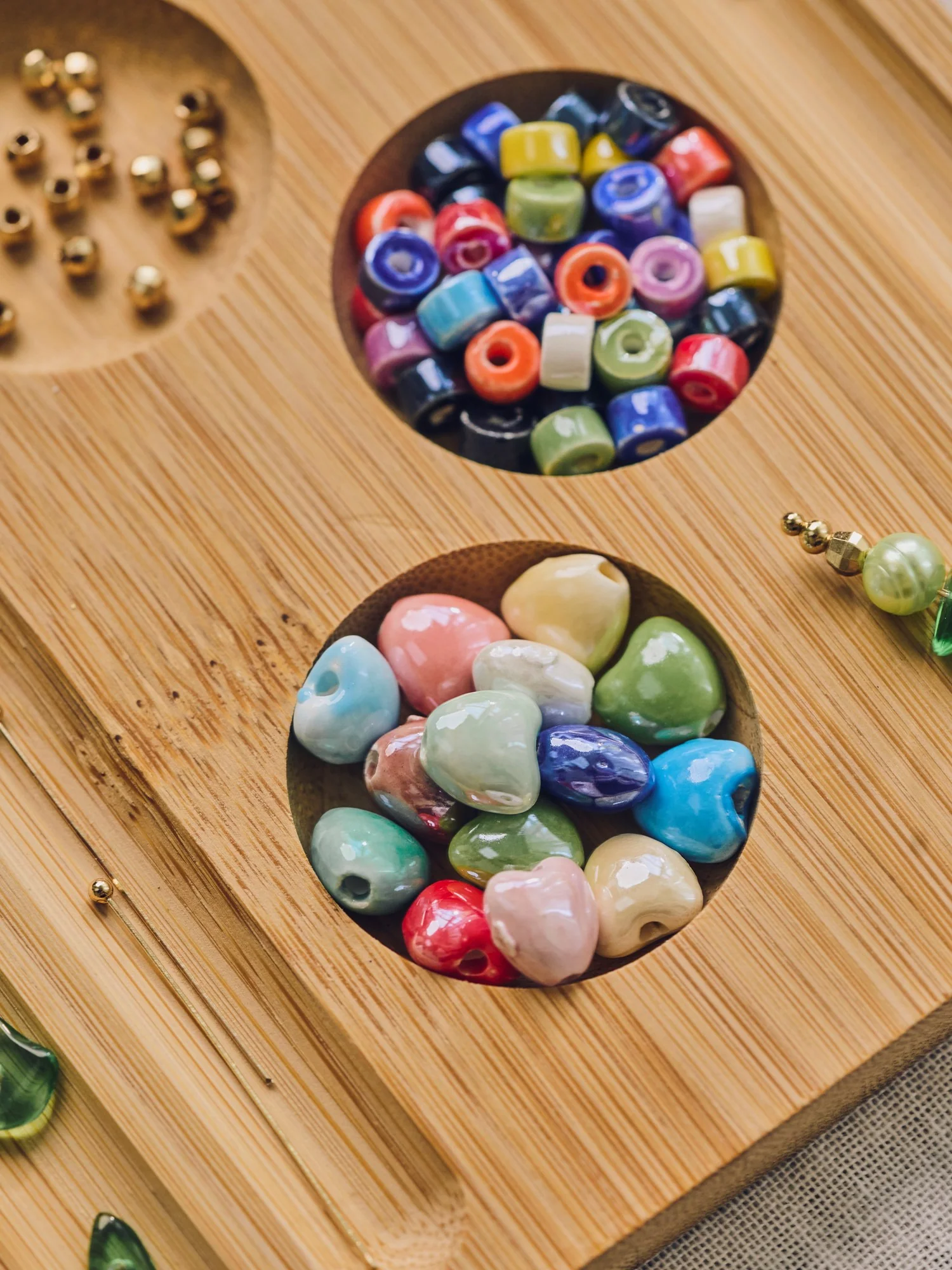 Heart-shaped porcelain beads - Image 3