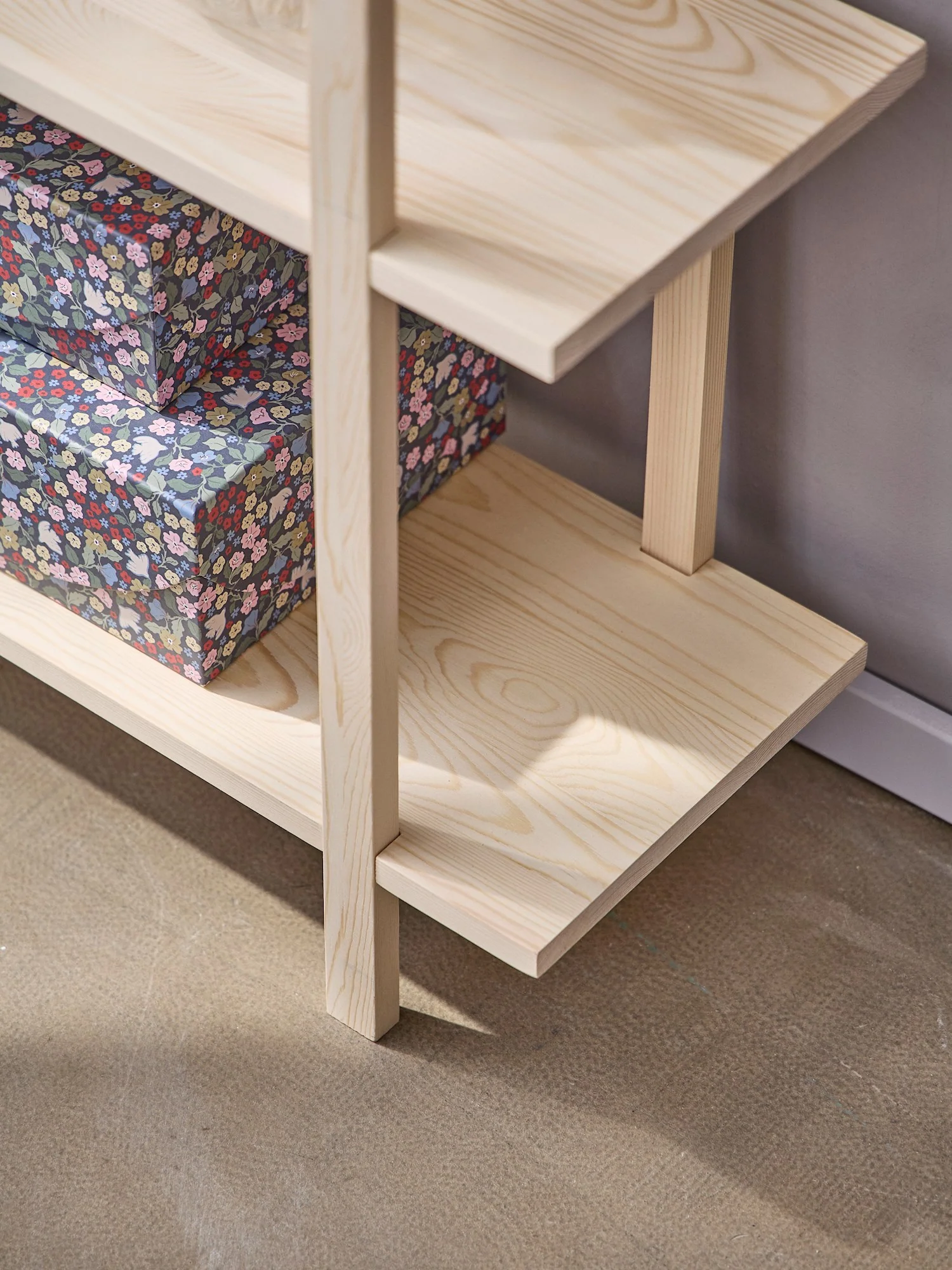 Pine shelf - Image 4