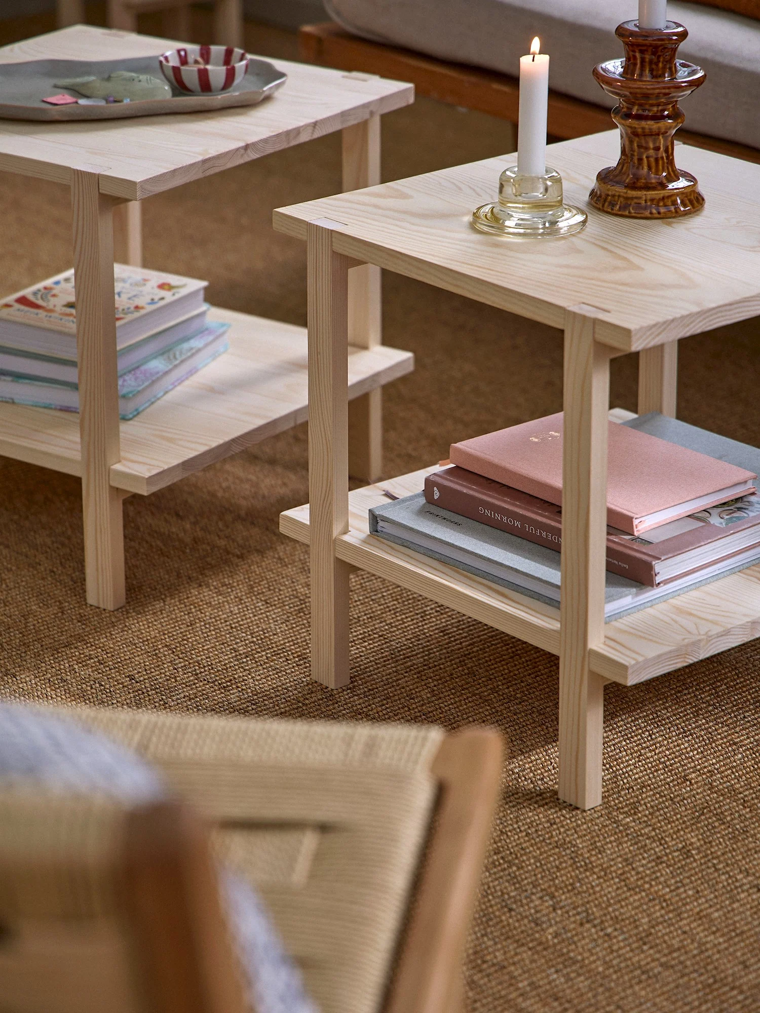 Square pinewood coffee table - Image 4