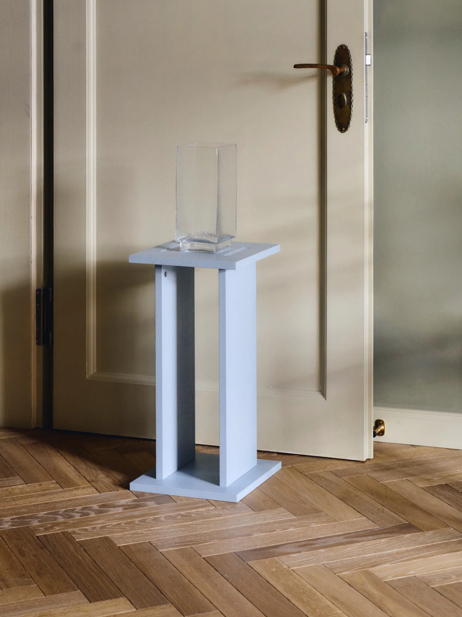 Pedestal - Image 3