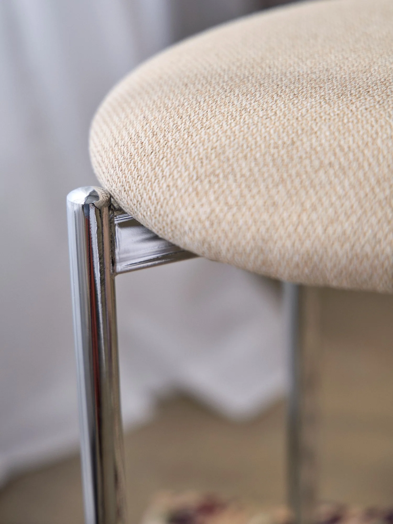 Stool with chrome-look frame - Image 6