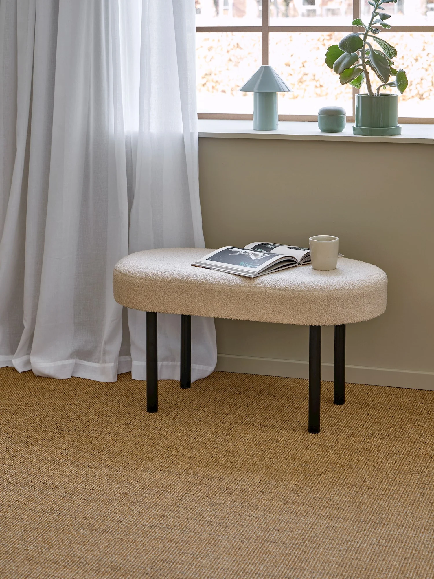 Bench with teddy fabric - Image 3