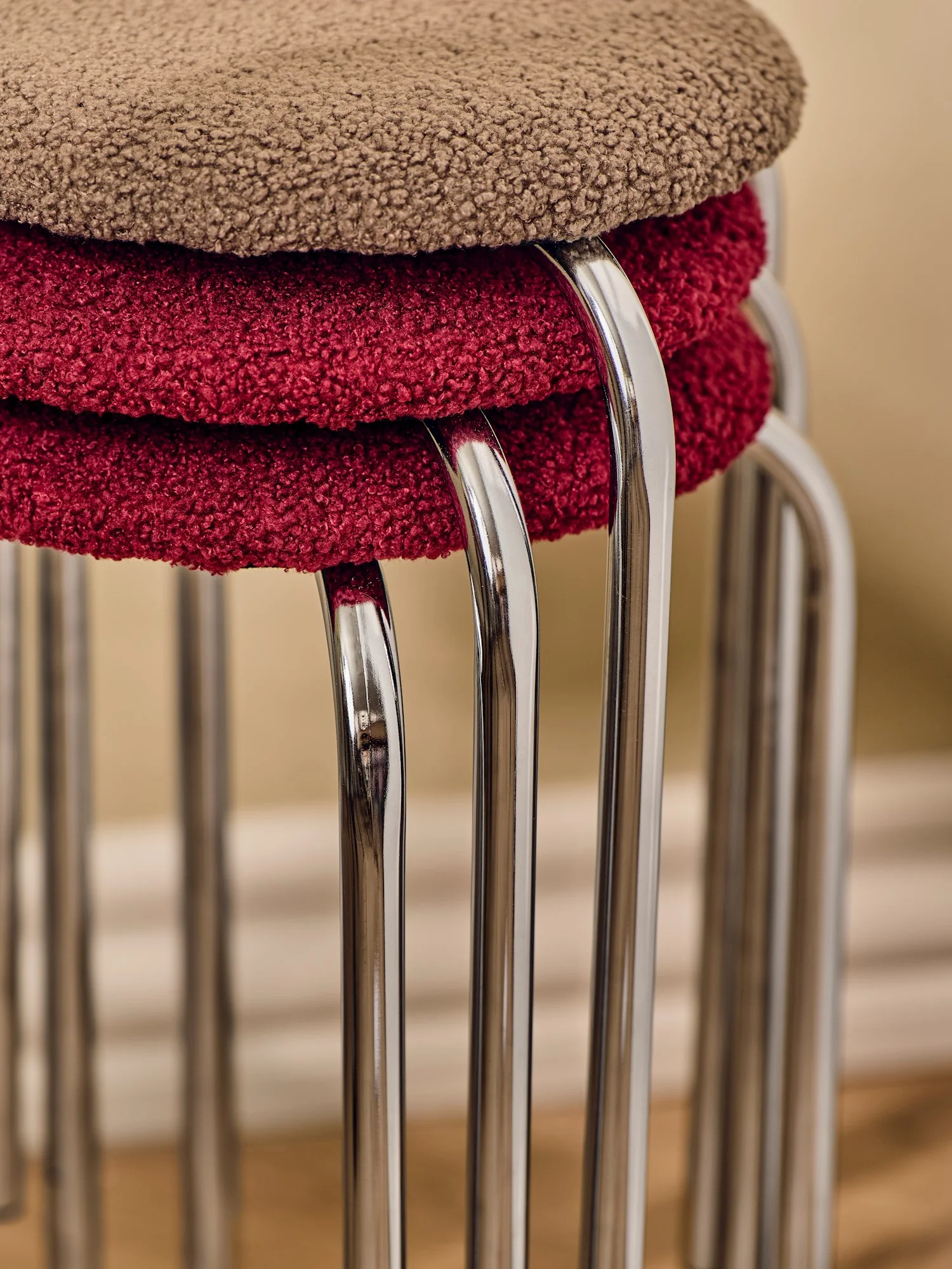 Stool with teddy fabric - Image 11