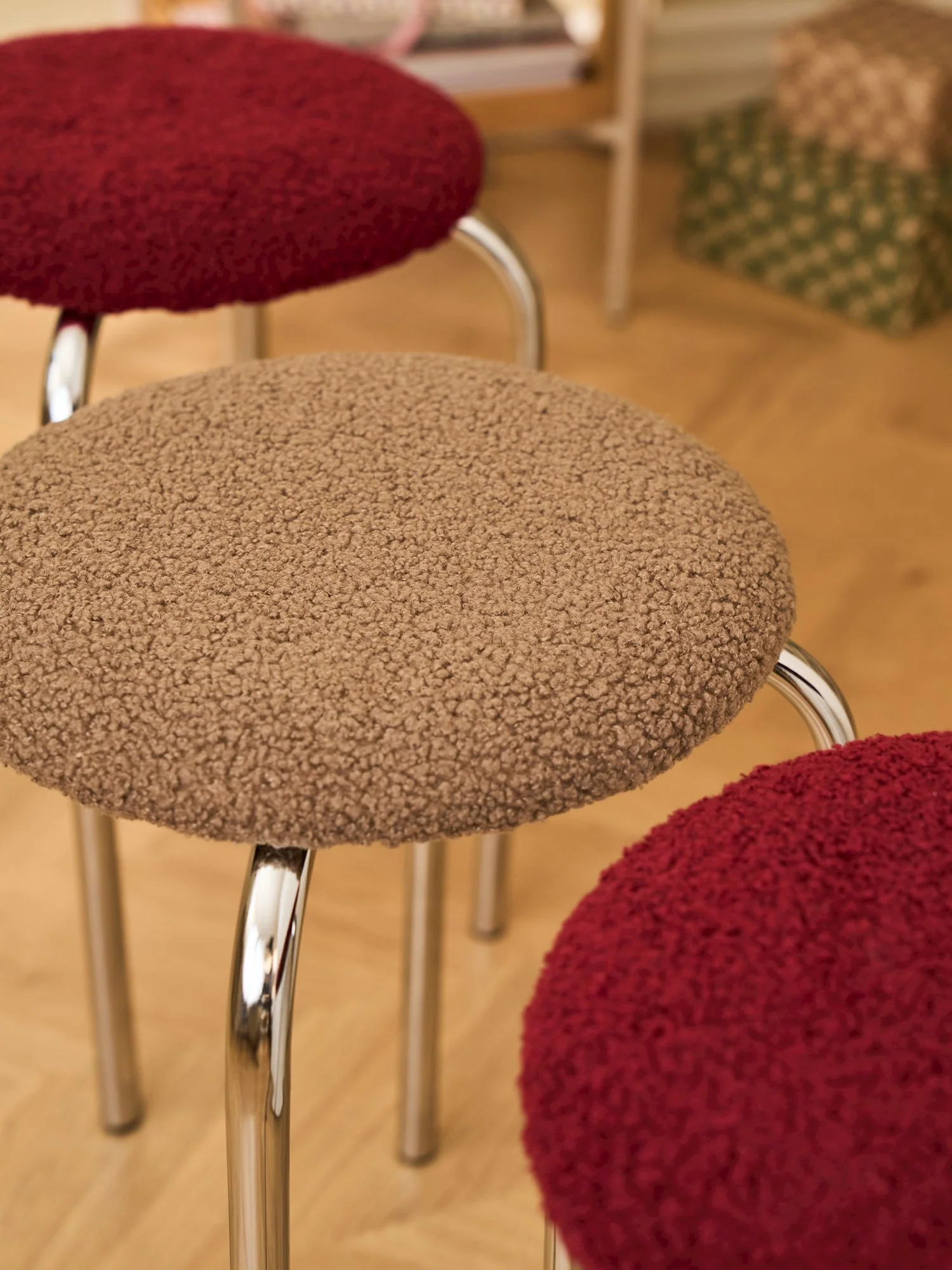 Stool with teddy fabric - Image 6